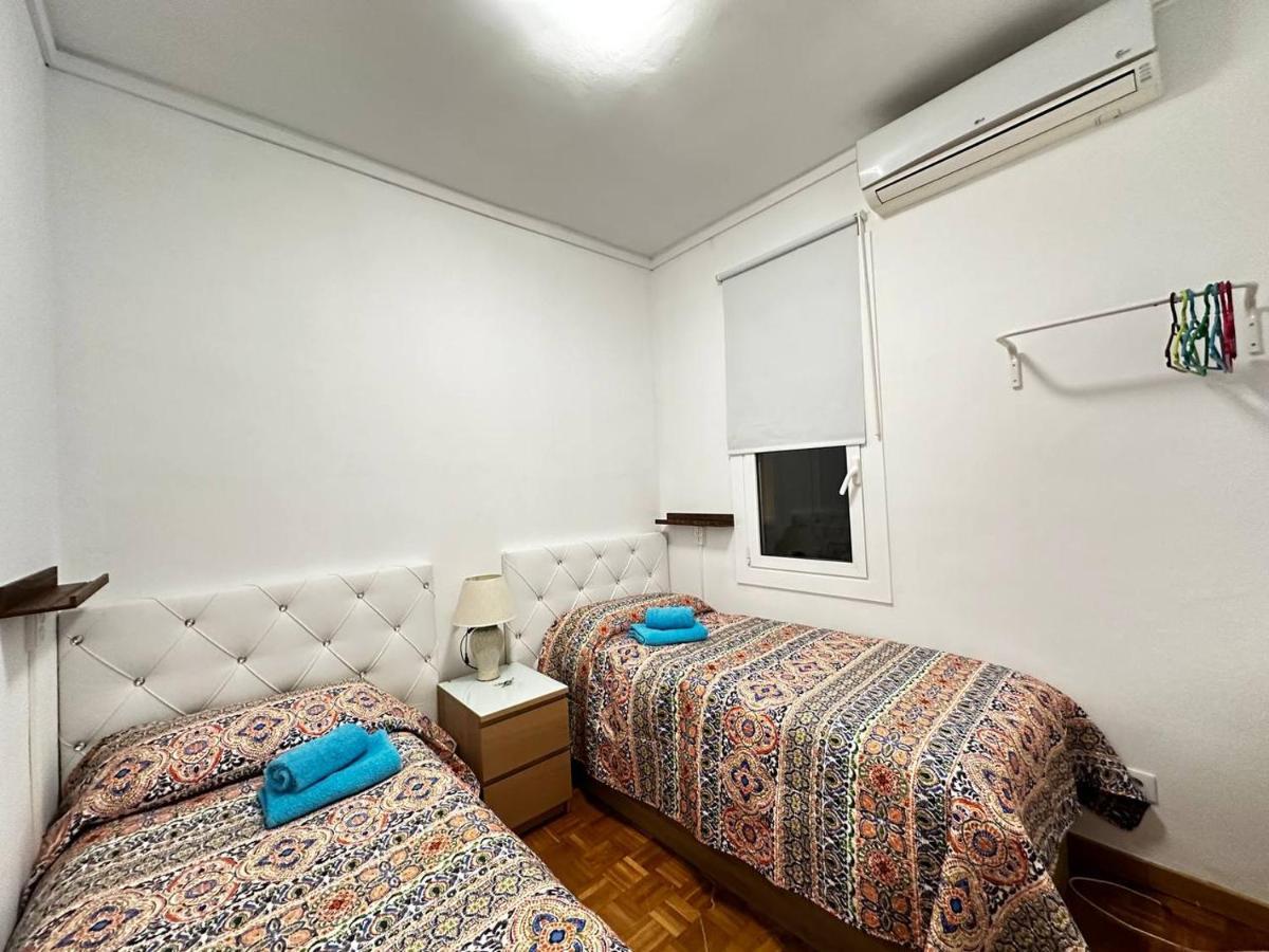 Rooms Nuevo Roger Барселона Екстериор снимка